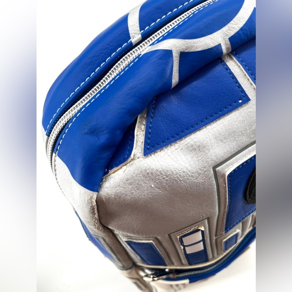 Loungefly R2-D2 backpack - Picture 7 of 8
